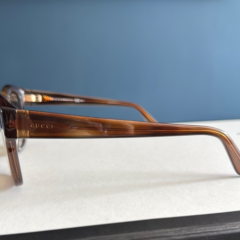 Gucci Amber Brown Sunglasses - Picture 2 of 4